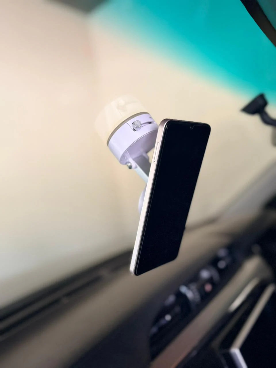 360° Rotating Magnetic Phone Holder – Premium Stand